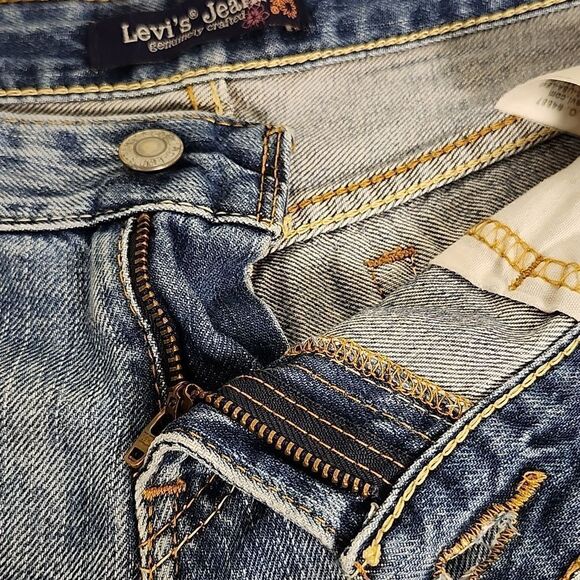 LEVI'S JEANS Junior's Denim Cotton Distressed Short Shorts Size 7 - Picture 4 of 10